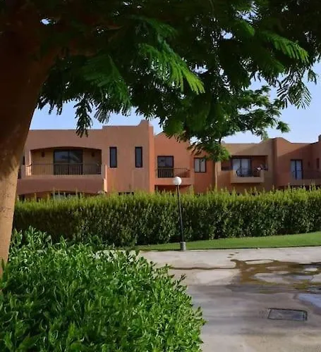 In Stella Makadi On Ground Floor With And Pools Access Apartment *
