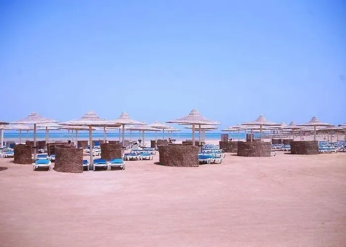 In Stella Makadi On Ground Floor With And Pools Access *