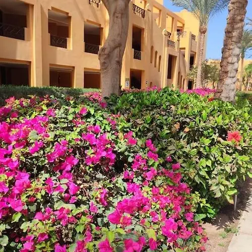 In Stella Makadi On Ground Floor With And Pools Access *